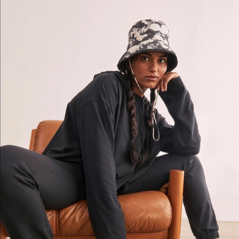 NWT Girlfriend Collective R&R Joggers | Size L